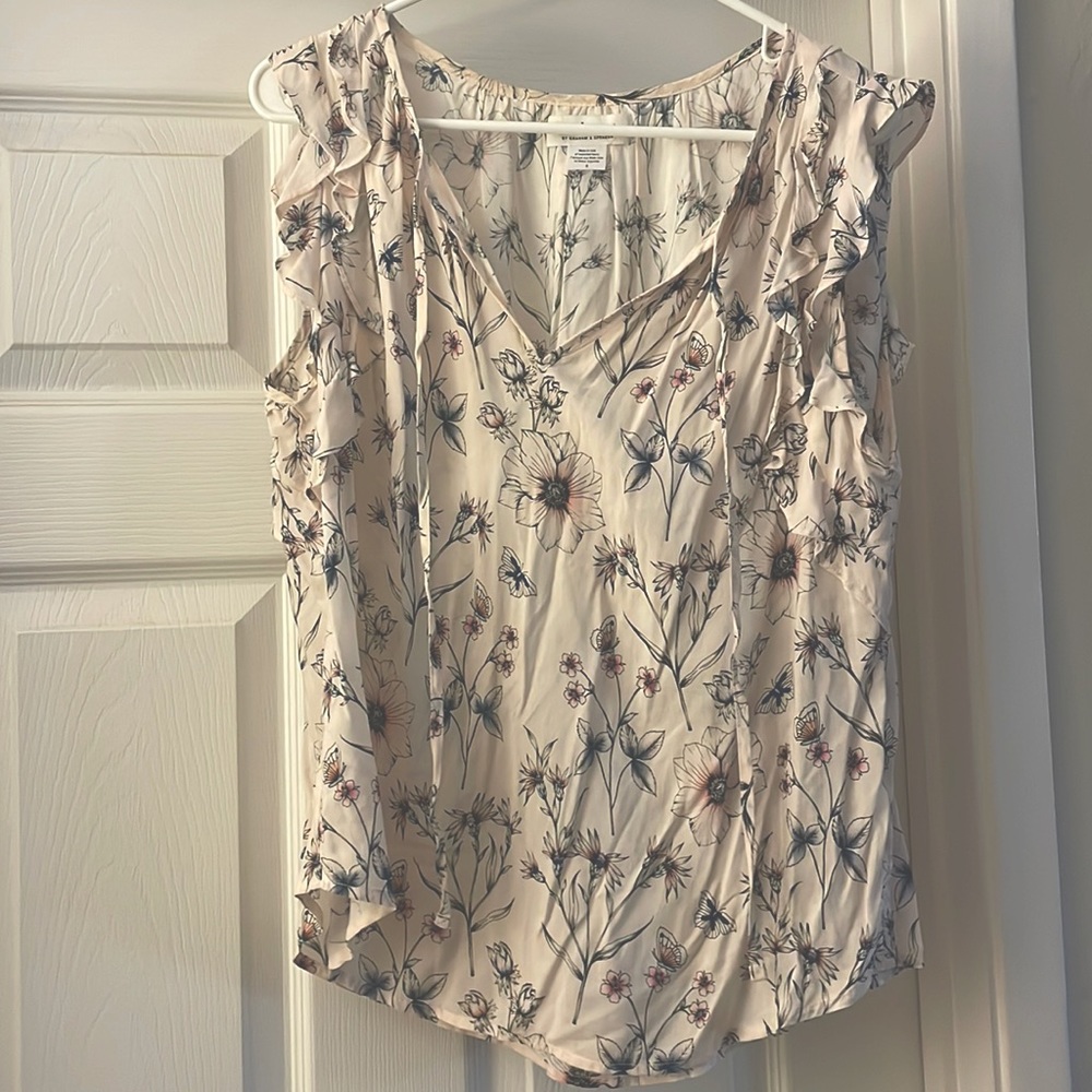 Velvet by Graham & Spencer floral butterfly blouse